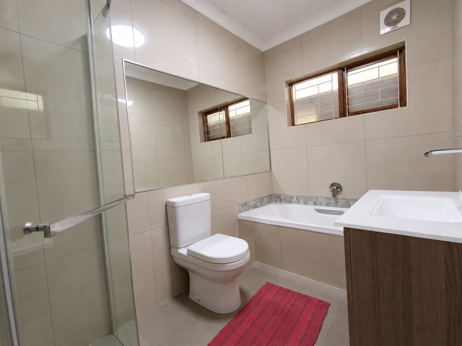 4 Bedroom Property for Sale in Nahoon Valley Park Eastern Cape